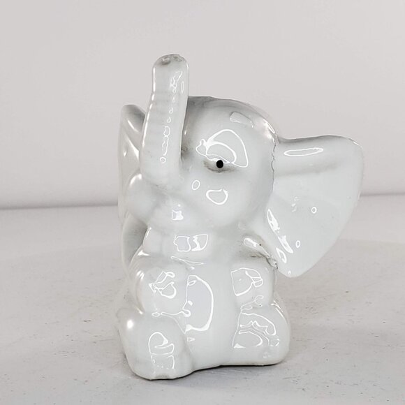 Vintage Elephant White Wearing Bow Figurine - Picture 1 of 8
